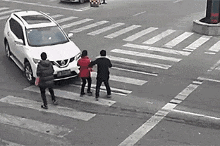 640?wx_fmt=gif&wxfrom=5&wx_lazy=1&tp=wxpic#imgIndex=0